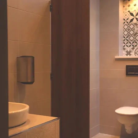 فندق The Coachmans روسكومون