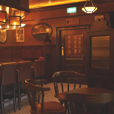 The Coachmans فندق